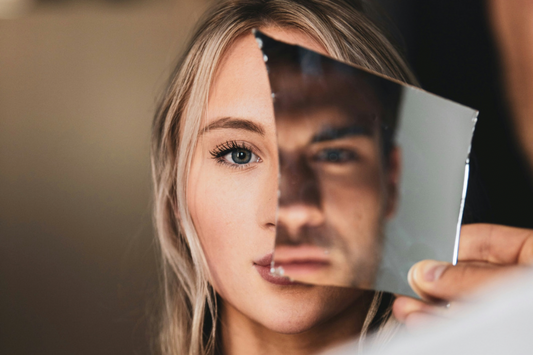 The Allure of Tarot Love Readings: Breaking the Illusion